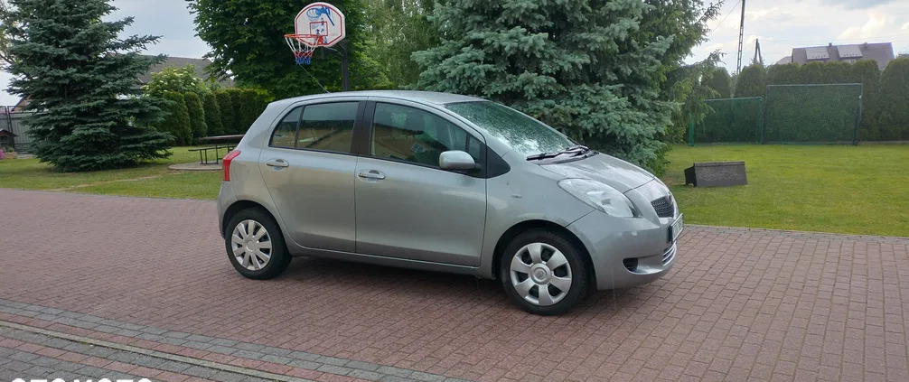 toyota yaris małopolskie Toyota Yaris cena 12500 przebieg: 159500, rok produkcji 2008 z Urzędów